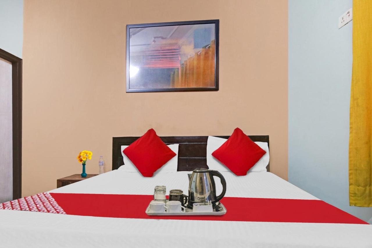 Flagship Hotel Decent Stay Near Pvr Vikaspuri Delhi Neu-Delhi Exterior foto