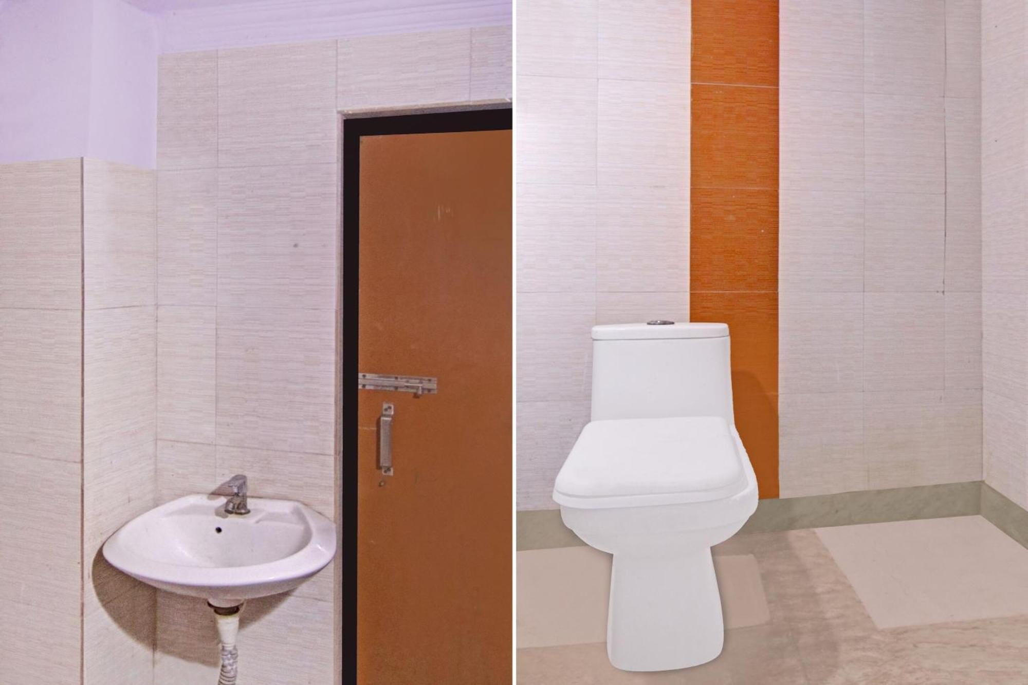 Flagship Hotel Decent Stay Near Pvr Vikaspuri Delhi Neu-Delhi Exterior foto